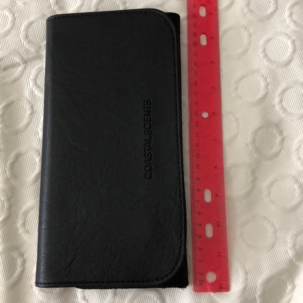 FREE W PURCHASE Makeup Brush Holder